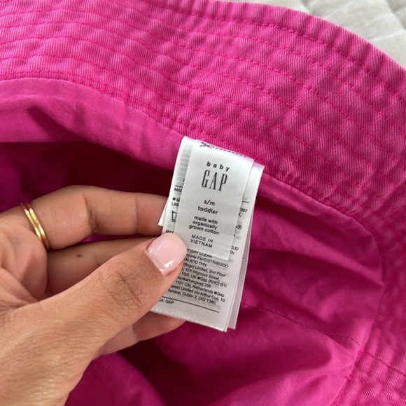 Gap kids bucket hat - Picture 3 of 4
